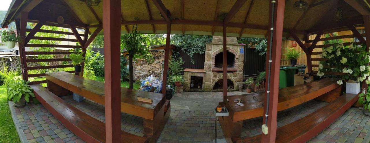 Guest House Shafran Yaremche Luaran gambar